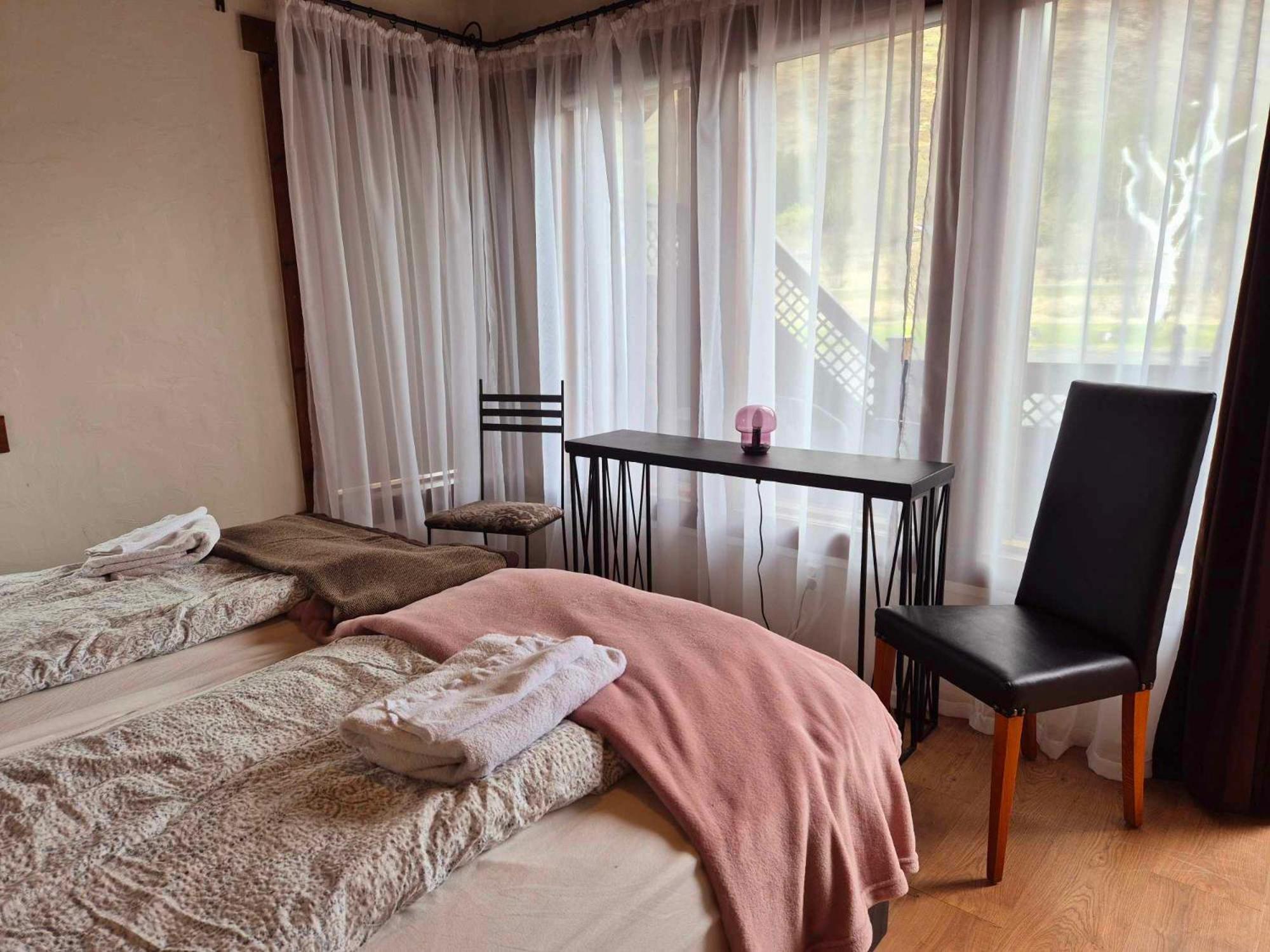 Beautiful Guestroom To Rent With A Mountain View Laugarvatn Exterior foto